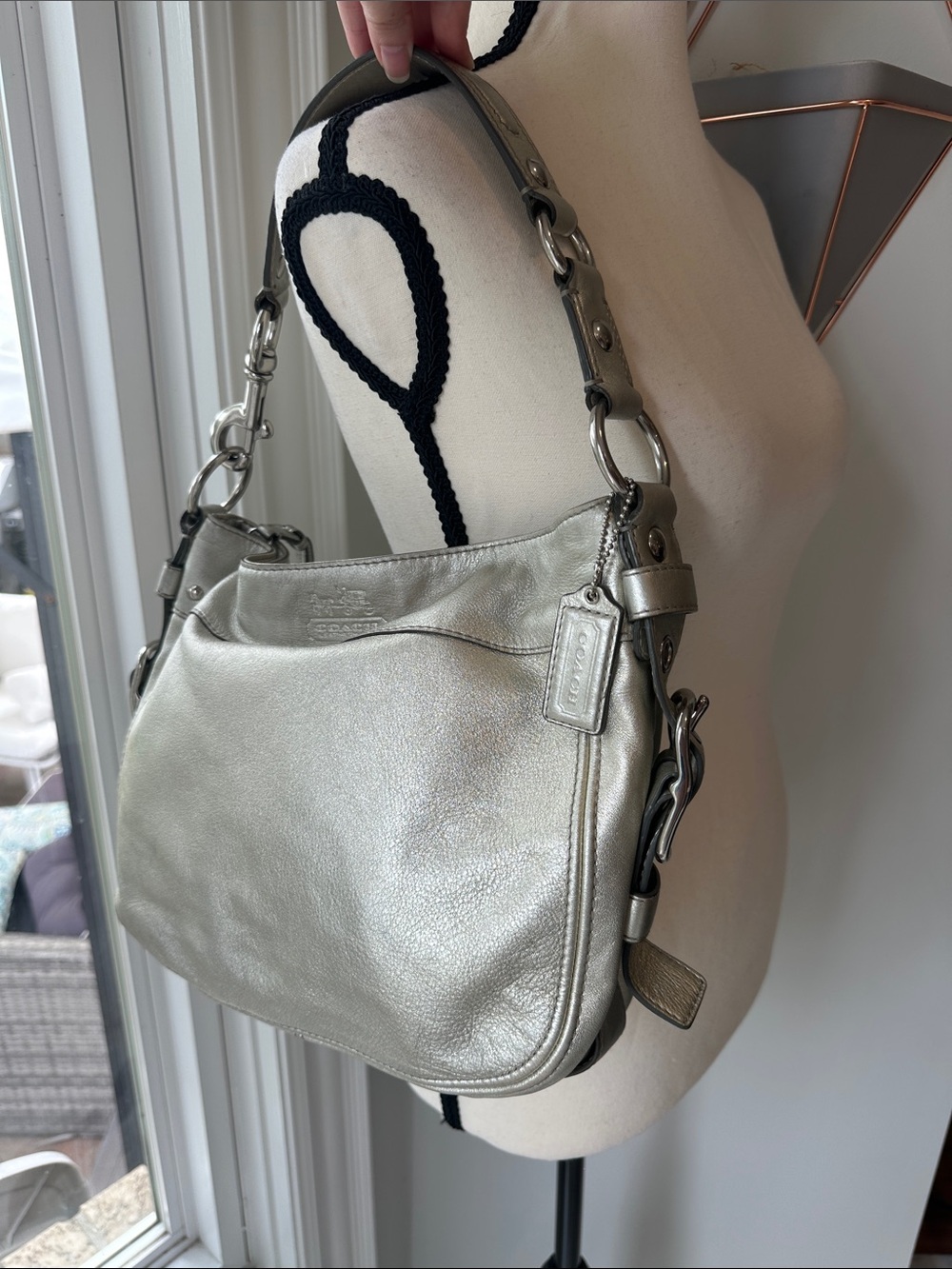 VINTAGE COACH Y2K Zoe Silver Metallic Leather Shoulder Hobo Bag Purse Medium